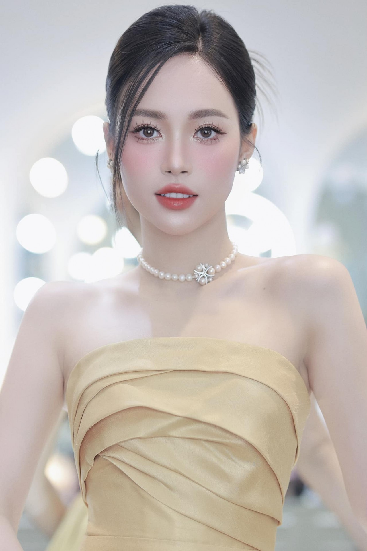 Á hậu Trịnh Thùy Linh Á hậu Trịnh Thùy Linh