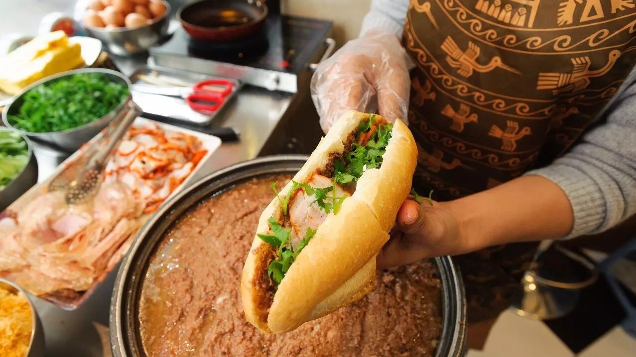 Bánh mì Việt vào top bánh kẹp ngon nhất thế giới, dù giản dị nhưng được yêu thích trên khắp hành tinh