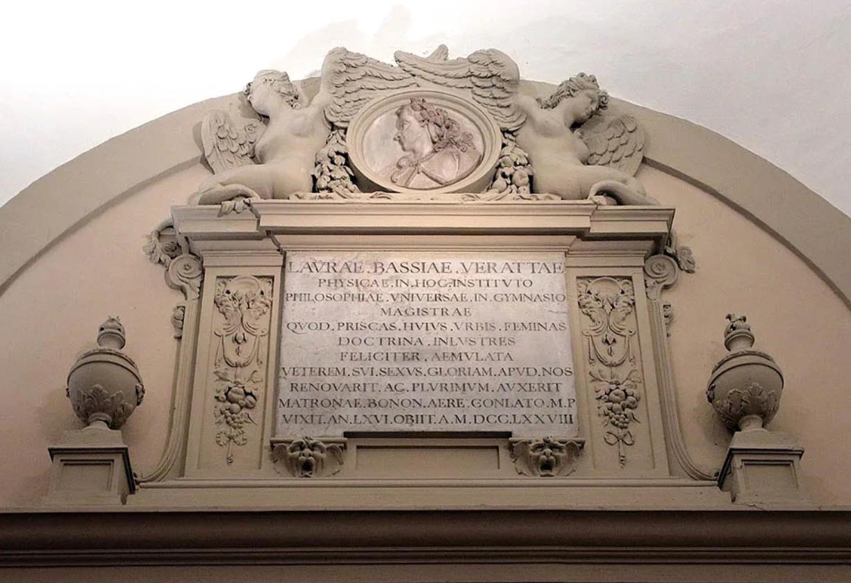 Cuộc đời nữ giáo sư đầu tiên của châu Âu