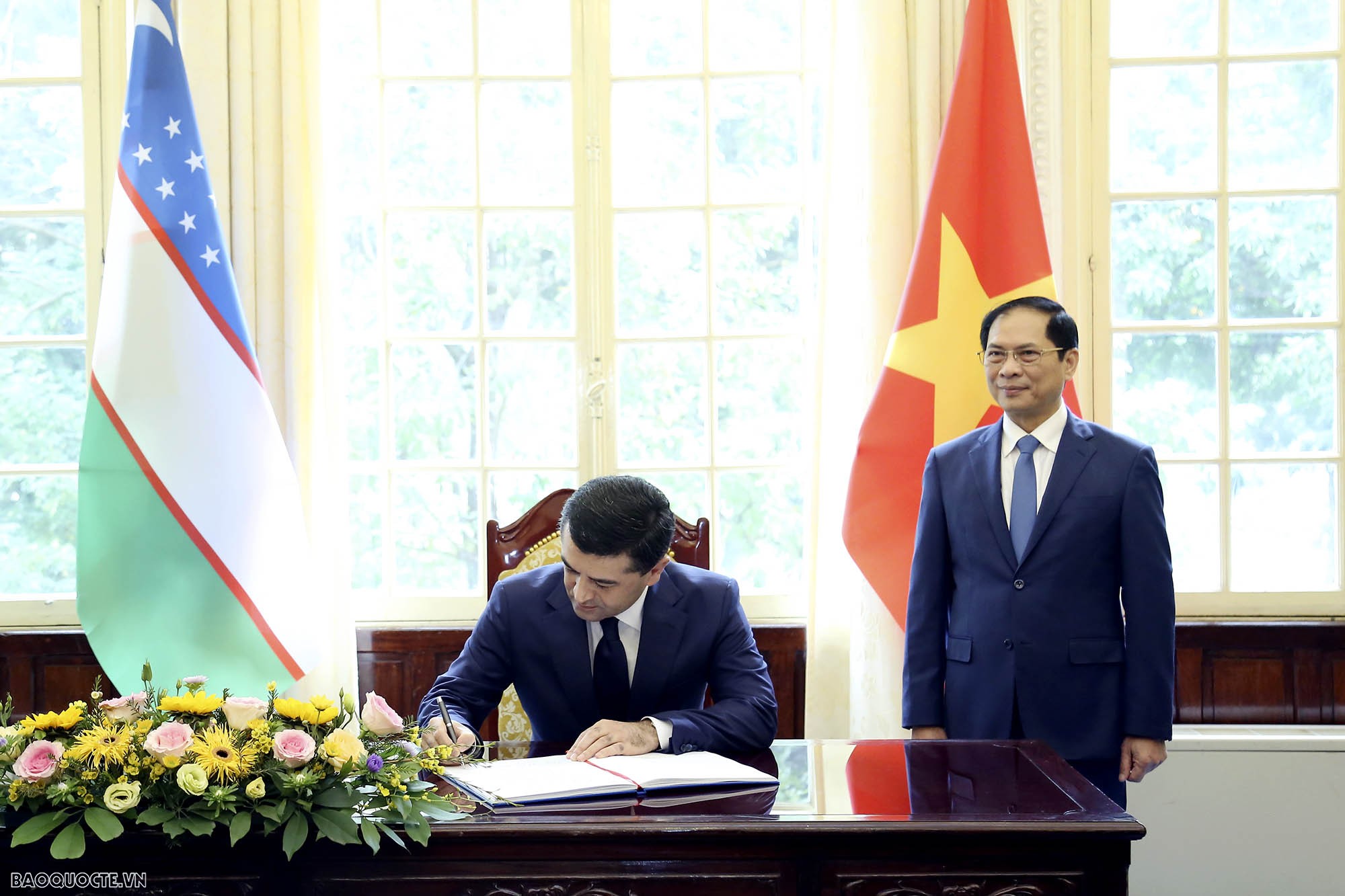 Bộ trưởng Ngoại giao Bùi Thanh Sơn tiếp, hội đàm với Bộ trưởng Ngoại giao Uzbekistan Bakhtiyor Saidov