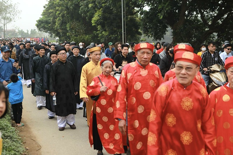 Các tầng lớp nhân dân trong đoàn rước Thánh.