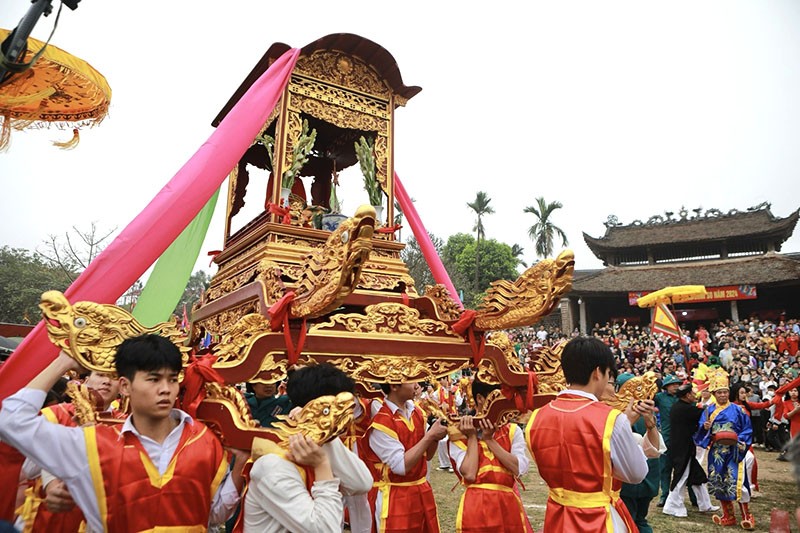 Nghi thức rước Tam Vị Hiện Thông Nguyên Soái - Thành Hoàng Làng So.