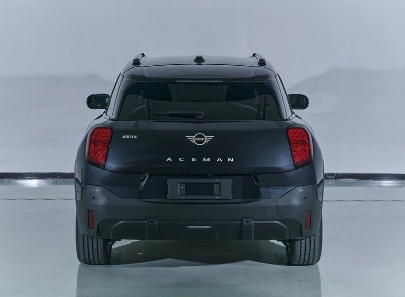 Mini Aceman phiên bản tiêu chuẩn