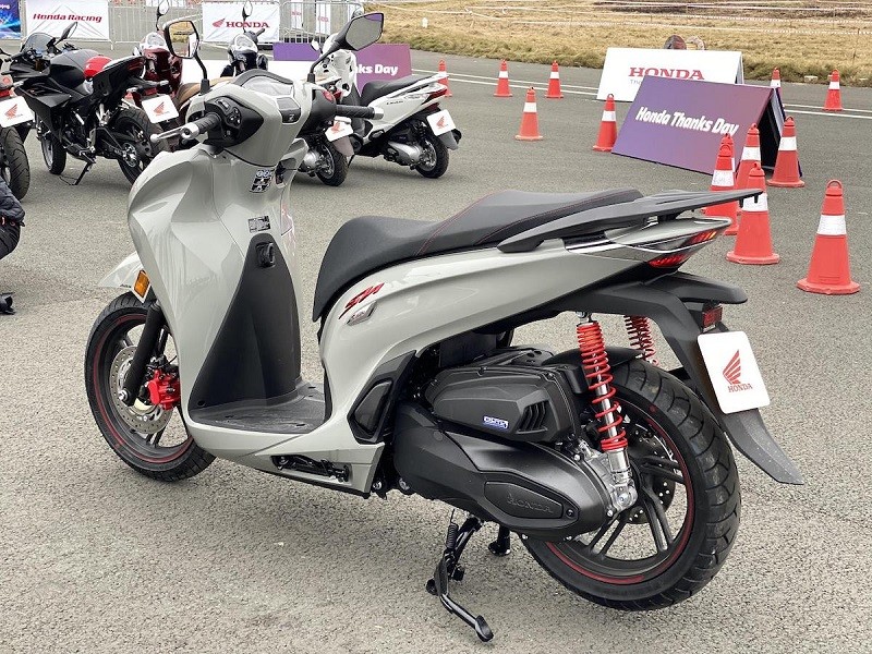 Honda SH350i giảm giá 3,5 triệu đồng dành cho khách chưa có bằng A2