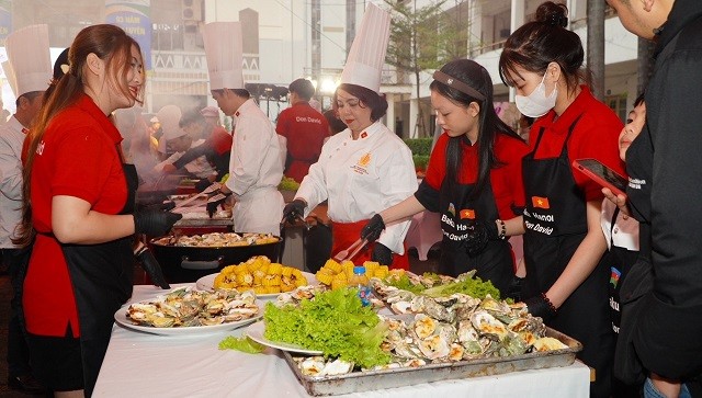 Nồng ấm hương vị Tết truyền thống của người Azerbaijan tại Việt Nam