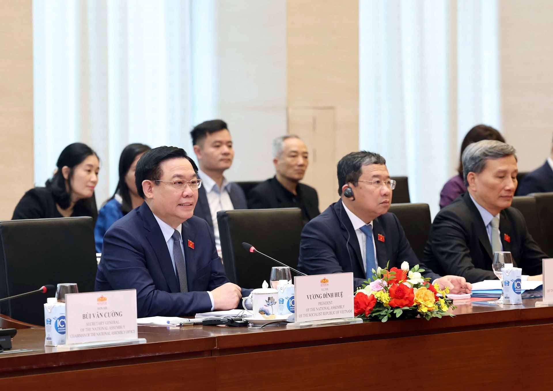 Chủ tịch Quốc hội Vương Đình Huệ tiếp Đoàn Hội đồng kinh doanh Hoa Kỳ-ASEAN Chủ tịch Quốc hội Vương Đình Huệ tiếp Đoàn Hội đồng kinh doanh Hoa Kỳ-ASEAN