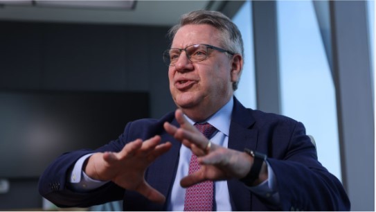 Rich Lesser đề xuất ASEAN ưu tiên xây dựng nguồn nhân lực “một cách có ý nghĩa” để khai thác tiềm năng tăng trưởng kỹ thuật số. (Ảnh của Hiroki Endo)