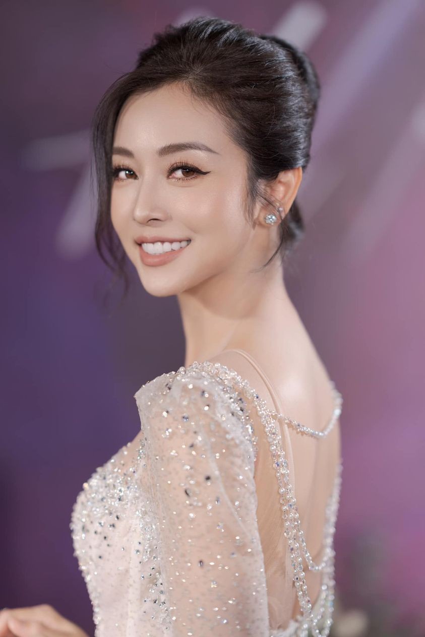 Hoa hậu Jennifer Phạm
