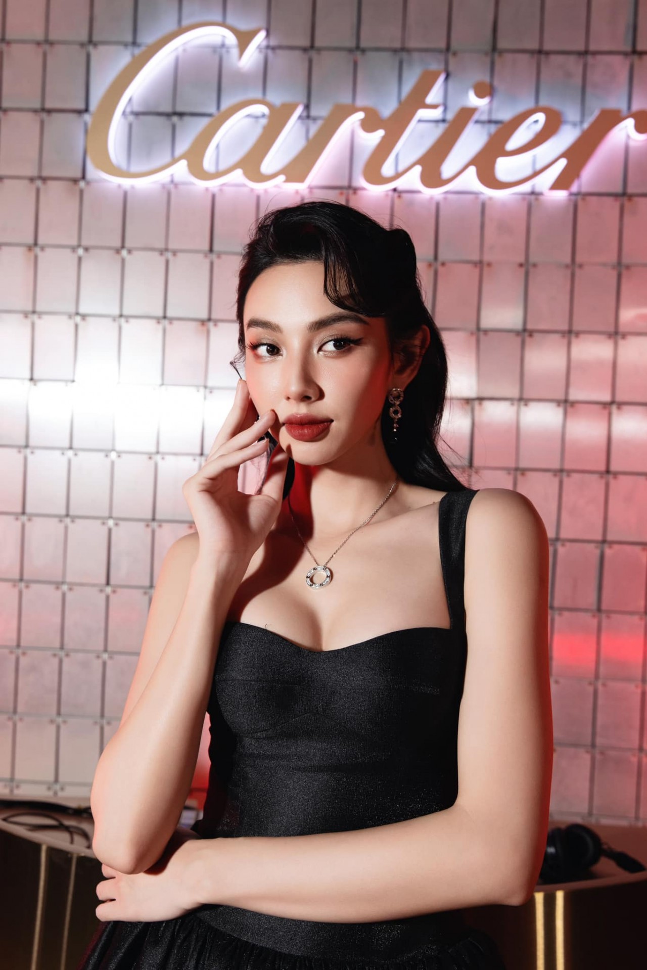 Nguyễn Thúc Thùy Tiên