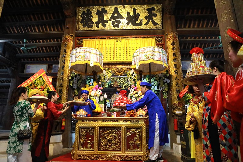 Độc đáo Lễ hội truyền thống Bát Tràng. Độc đáo Lễ hội truyền thống Bát Tràng.