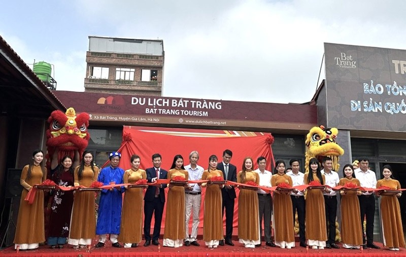 Lễ hội truyền thống làng cổ Bát Tràng: Hành trình khám phá miền di sản và nghệ thuật gốm độc đáo