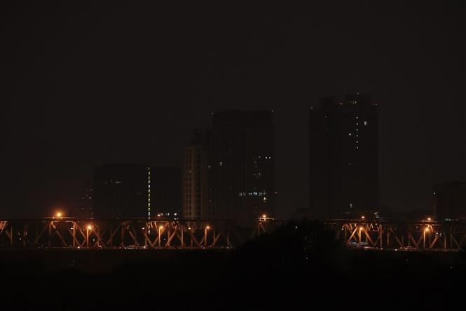 Một số toà nhà tại Hà Nội tắt đèn, hưởng ứng Giờ Trái đất. Ảnh: Minh Quyết - TTXVN Một số toà nhà tại Hà Nội tắt đèn, hưởng ứng Giờ Trái đất. Ảnh: Minh Quyết - TTXVN