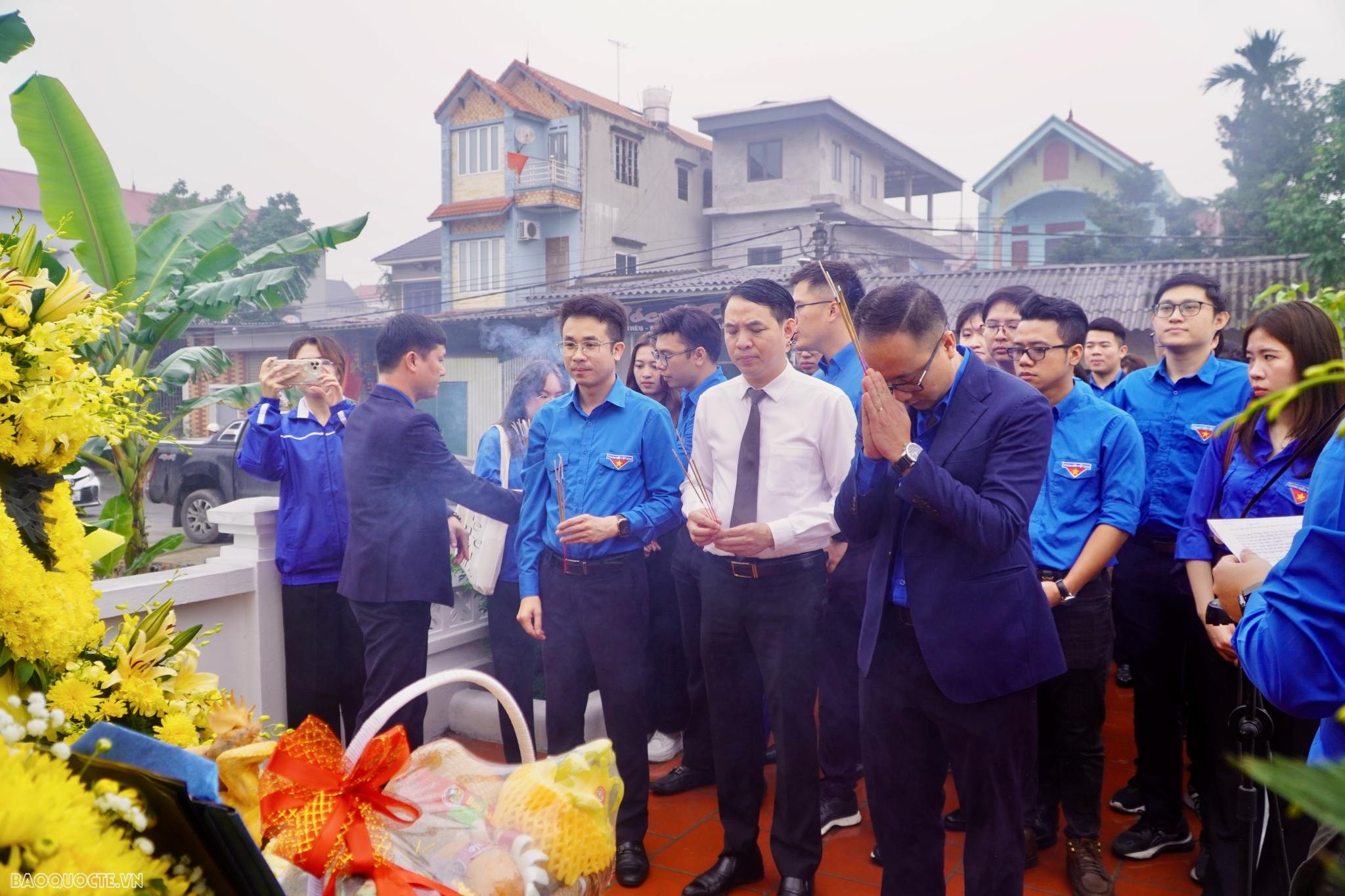 'Địa chỉ đỏ' cho thanh niên Bộ Ngoại giao tri ân thế hệ cha anh đi trước