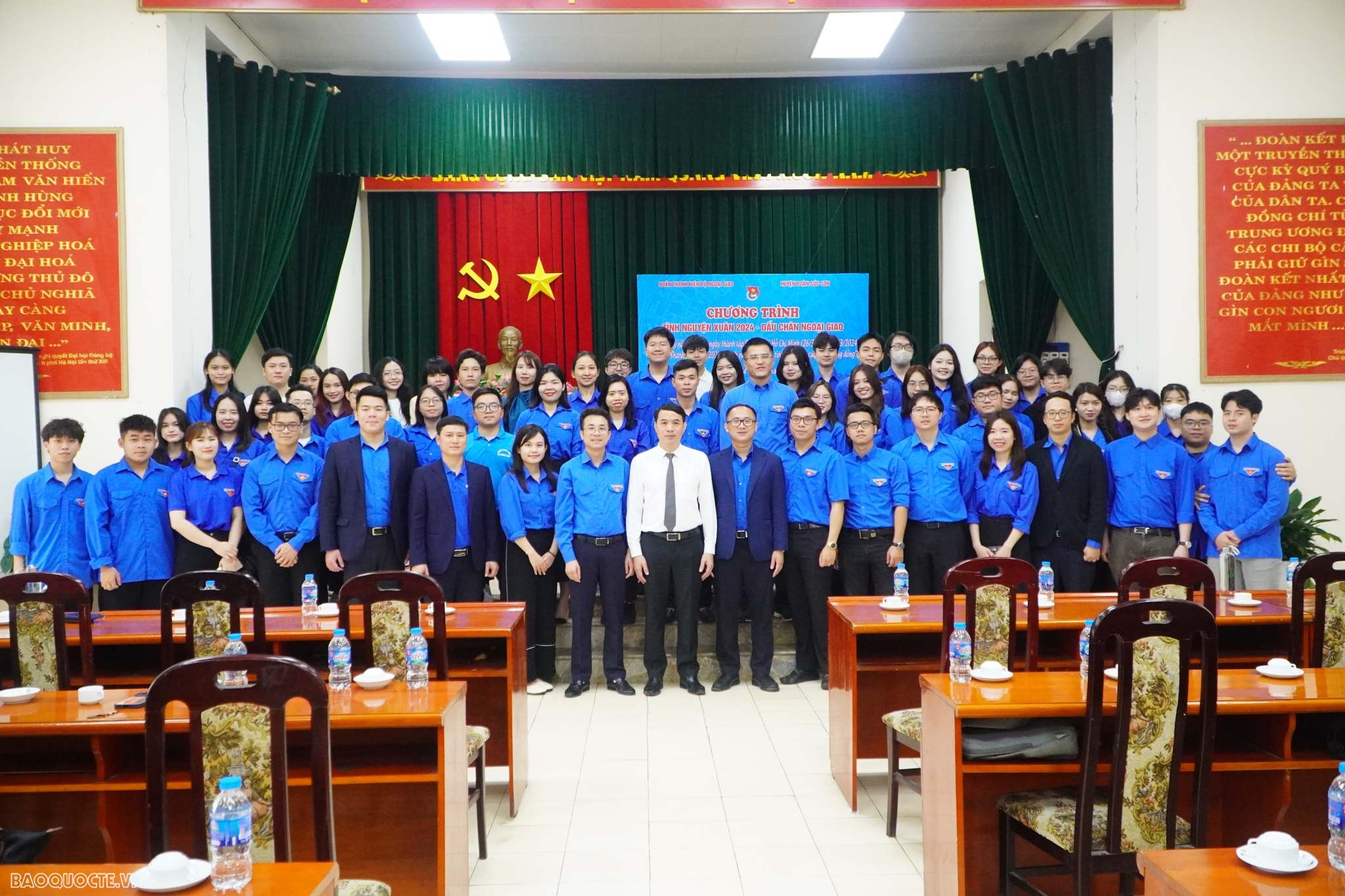 'Địa chỉ đỏ' cho thanh niên Bộ Ngoại giao tri ân thế hệ cha anh đi trước