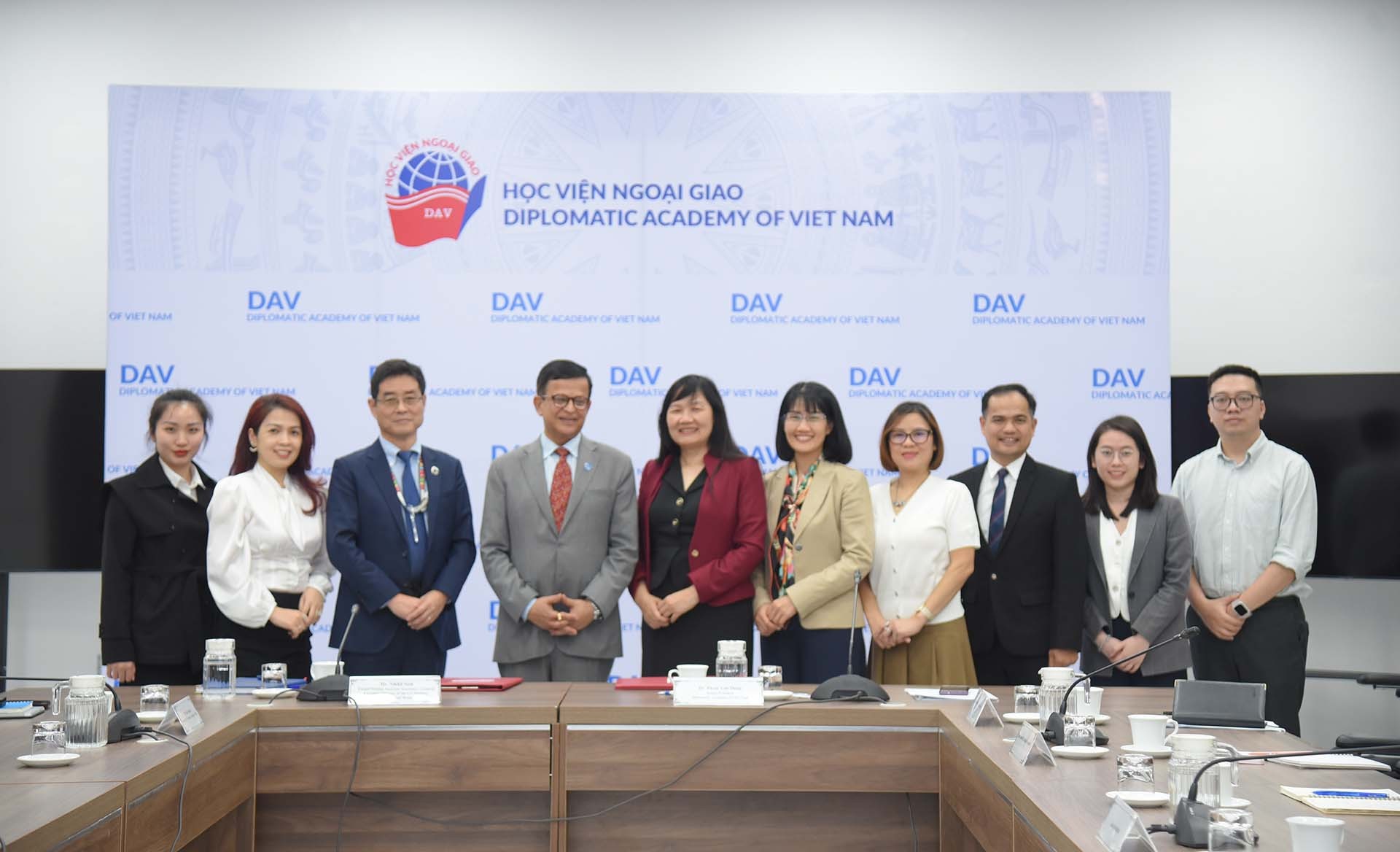 Trợ lý Tổng thư ký Liên hợp quốc, Giám đốc điều hành UNITAR thăm và  làm việc tại Việt Nam