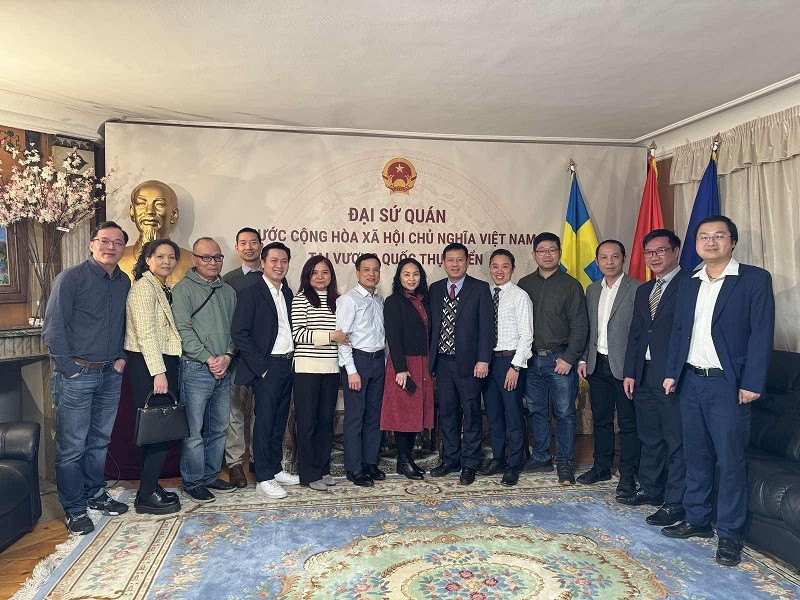 Đại sứ quán Việt Nam tại Thụy Điển gặp mặt đại biểu chuyên gia, nhà khoa học, nghiên cứu sinh người Việt