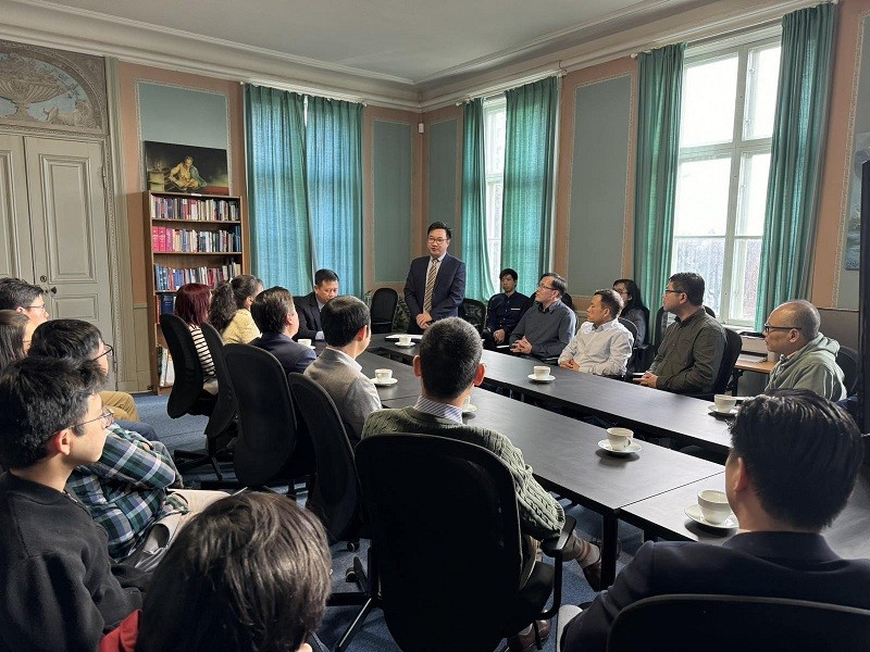 Đại sứ quán Việt Nam tại Thụy Điển gặp mặt đại biểu chuyên gia, nhà khoa học, nghiên cứu sinh người Việt