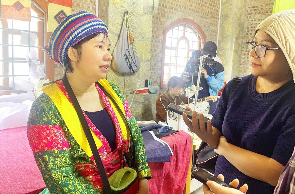 Dệt ước mơ xóa đói giảm nghèo ở Hà Giang Phụ nữ vùng cao Hà Giang cùng 'dệt ước mơ' xóa đói giảm nghèo