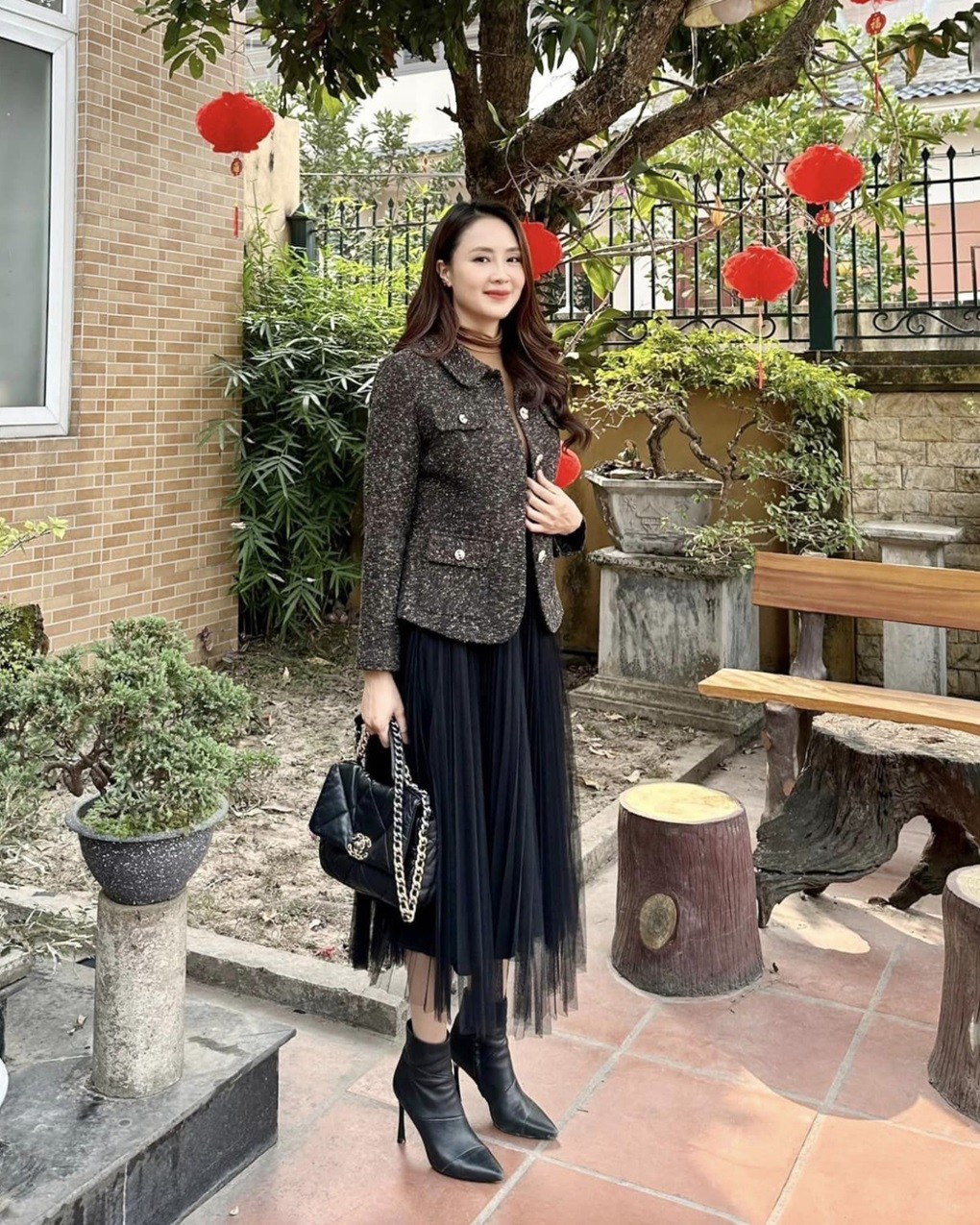 Diễn viên Hồng Diễm và phong cách thời trang công sở trên phim truyền hình