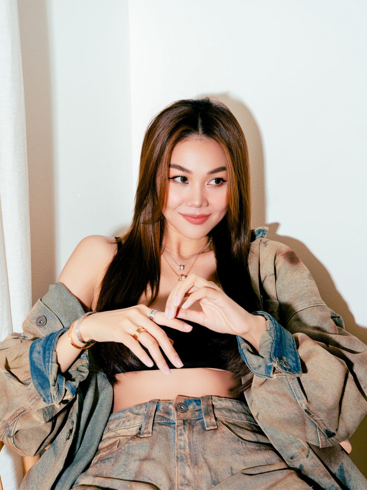 Lý Nhã Kỳ khoe dáng bốc lửa