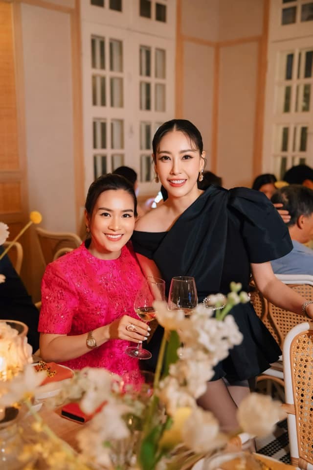 Lý Nhã Kỳ khoe dáng bốc lửa