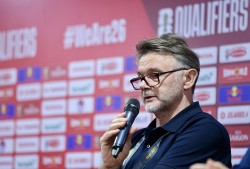 Lý do VFF không phải đền bù số tiền lớn sau khi chia tay HLV Philippe Troussier