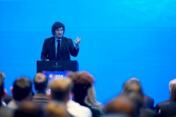 Argentina cắt giảm 70.000 lao động thuộc khu vực nhà nước