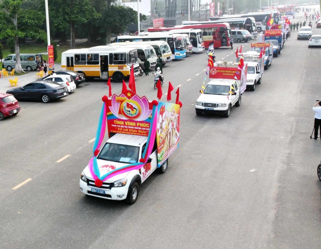 Lễ xuất quân Tuyên truyền lưu động ‘Về với Điện Biên’: Khơi dậy, phát huy truyền thống yêu nước Lễ xuất quân Tuyên truyền lưu động ‘Về với Điện Biên’: Khơi dậy, phát huy truyền thống yêu nước