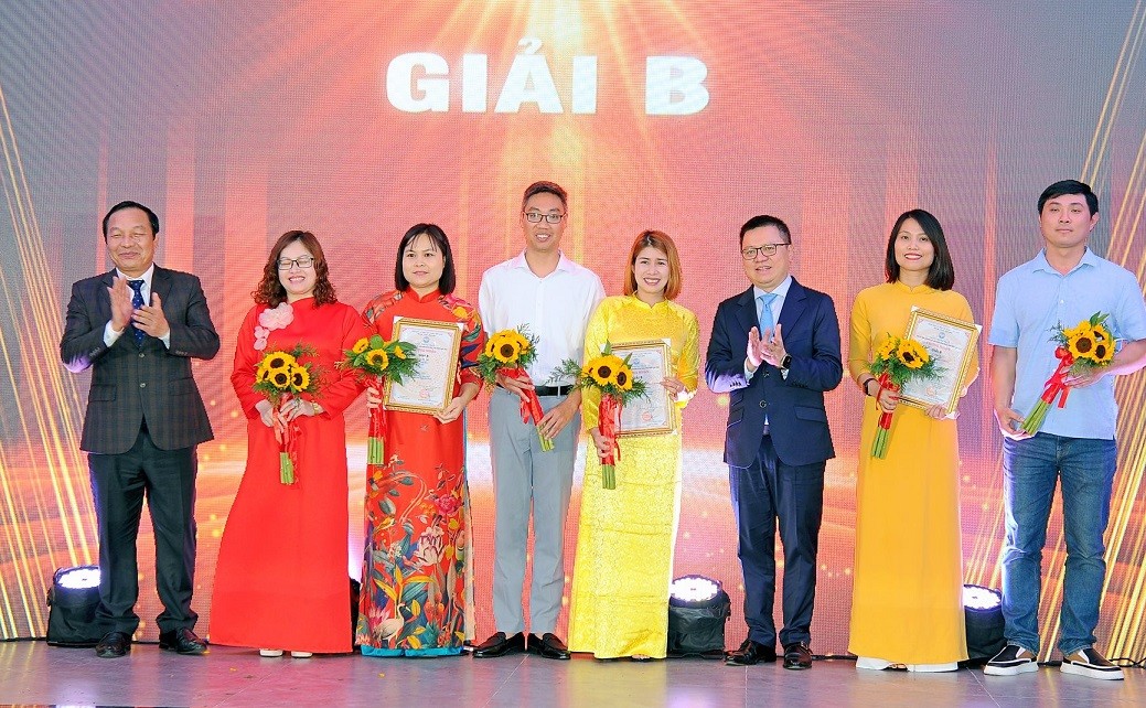 Báo Thế giới & Việt Nam đoạt giải báo chí 'Hải Dương khát vọng, phát triển'