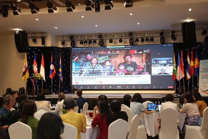 Hội thảo quốc tế kết hợp trực tiếp và trực tuyến triển khai Hướng dẫn ASEAN về tăng cường quyền năng cho phụ nữ và trẻ em Hội thảo quốc tế kết hợp trực tiếp và trực tuyến triển khai Hướng dẫn ASEAN về tăng cường quyền năng cho phụ nữ và trẻ em