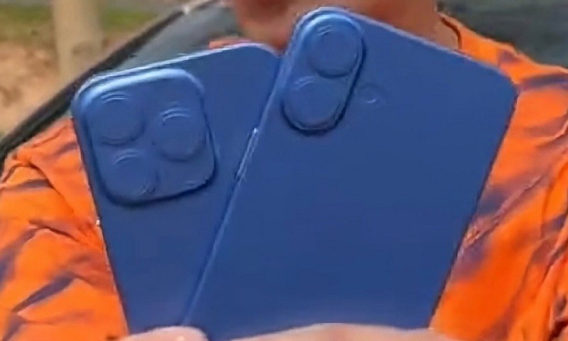 Mô hình 3D của iPhone 16 và iPhone 16 Pro.