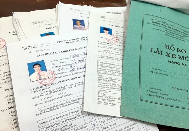 Không bỏ thủ tục cấp giấy khám sức khỏe cho người lái xe