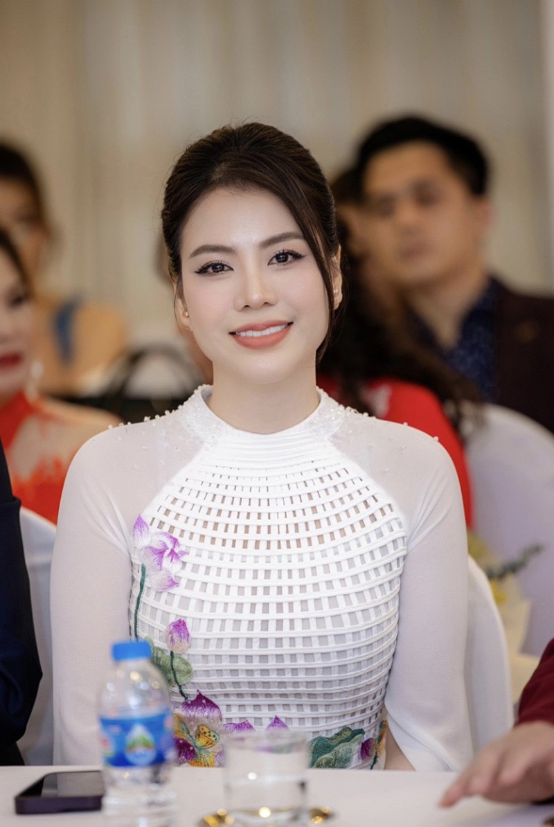 NTK Thoa Trần – Người con đất Tổ thổi hồn văn hóa lịch sử trong BST ‘Về với cội nguồn’