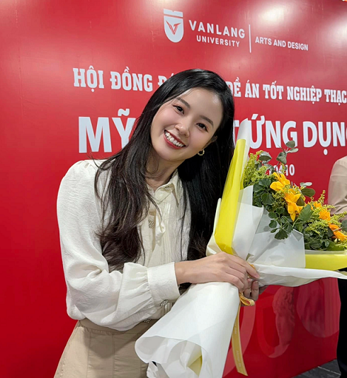 Diễn viên Midu tốt nghiệp Á khoa Thạc sĩ ngành Mỹ thuật ứng dụng Diễn viên Midu tốt nghiệp Á khoa Thạc sĩ ngành Mỹ thuật ứng dụng