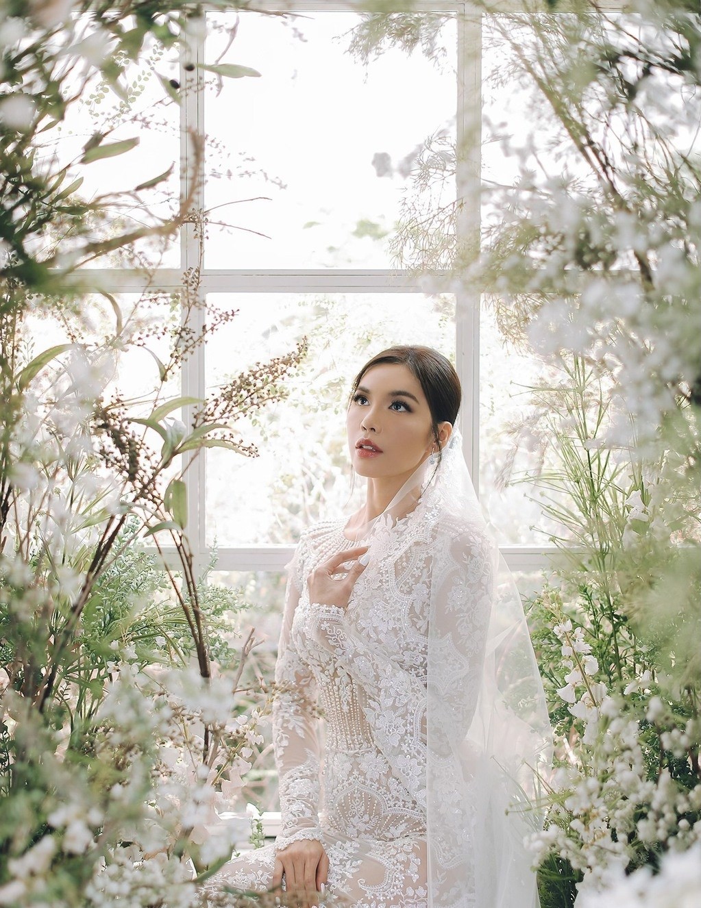 ảnh cưới siêu mẫu Minh Tú