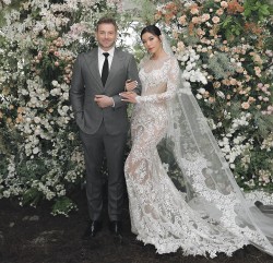 Bộ ảnh đẹp như cổ tích của siêu mẫu Minh Tú bên chồng sắp cưới Christopher