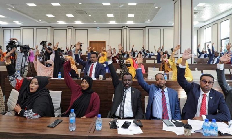 Điểm tin thế giới sáng 1/4: Tổng thống Ukraine bãi nhiệm trợ lý, sập mỏ than ở Trung Quốc, lệnh nhập ngũ mới của Nga