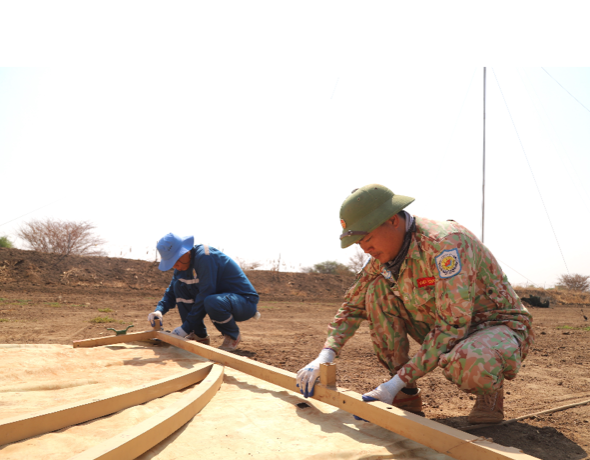 Đội Công binh Việt Nam xây dựng doanh trại cho quân đội Ghana