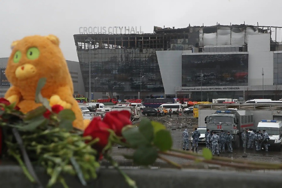 Vụ tấn công khủng bố ở Moscow: Nga yêu cầu Ukraine giao người, Kiev phản pháo