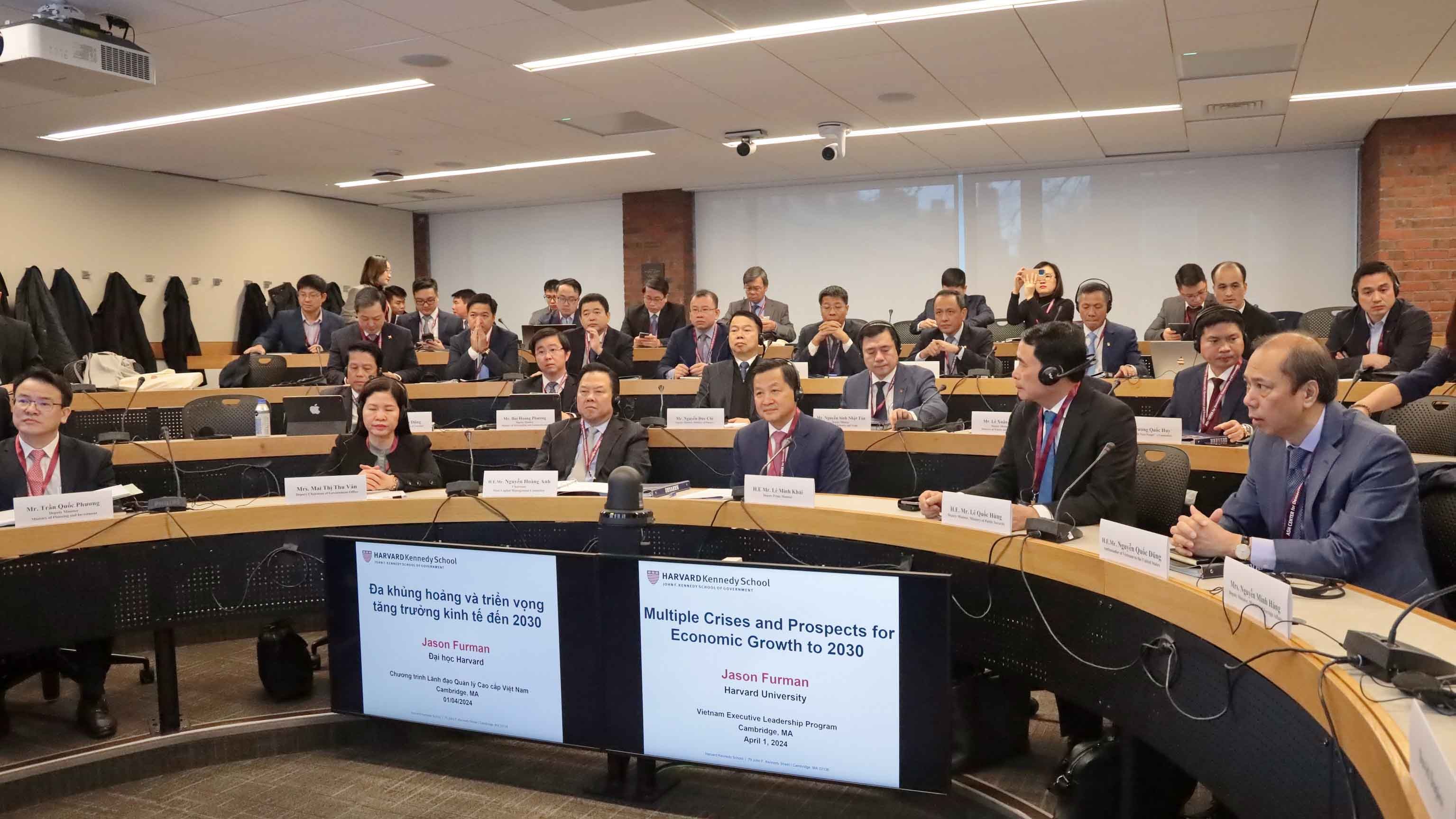 Phó Thủ tướng Lê Minh Khái tham dự Chương trình Lãnh đạo cao cấp 2024 tại Đại học Harvard, Hoa Kỳ Phó Thủ tướng Lê Minh Khái tham dự Chương trình Lãnh đạo cao cấp 2024 tại Đại học Harvard, Hoa Kỳ