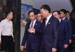 Bộ trưởng Bộ Ngoại giao Bùi Thanh Sơn tiếp Bí thư Khu ủy Quảng Tây Lưu Ninh