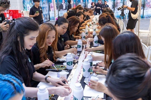 Chinh phục mô hình trang trí móng tay nghệ thuật bằng bột nối móng dài 3 mét