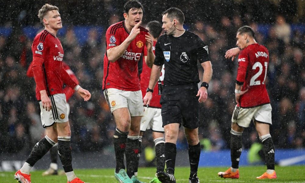 Ngoại hạng Anh: Man Utd tạo hàng loạt kỷ lục buồn sau thất bại trước Chelsea Ngoại hạng Anh: Man Utd tạo hàng loạt kỷ lục buồn sau thất bại trước Chelsea