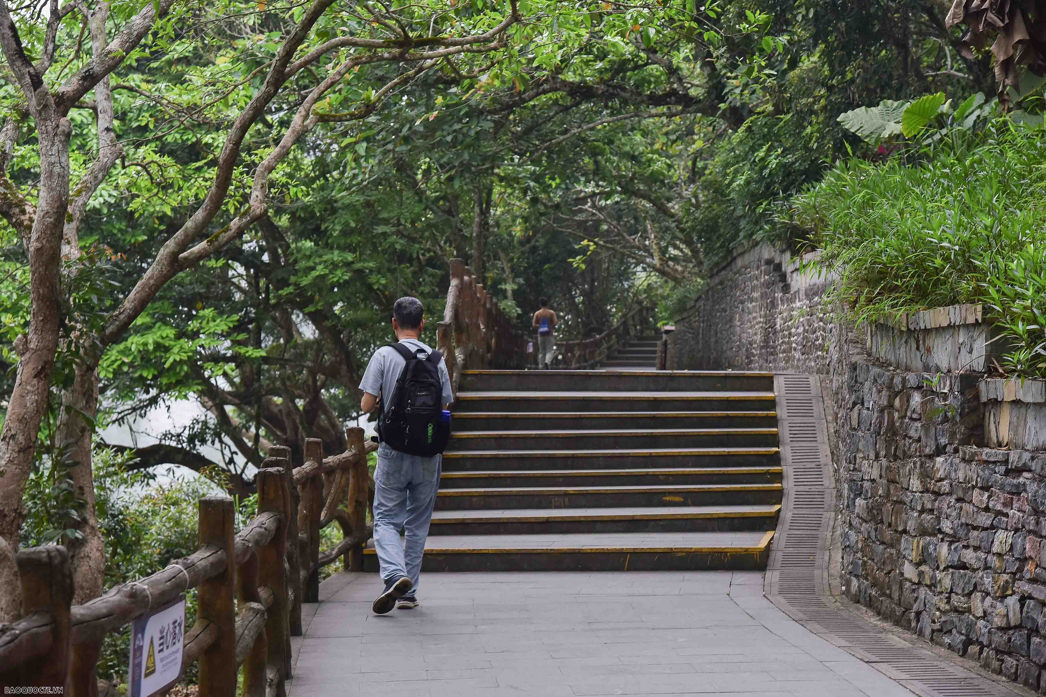 Thúc đẩy giao lưu du lịch tại khu cảnh quan khai thác chung đầu tiên trên biên giới Việt Nam-Trung Quốc