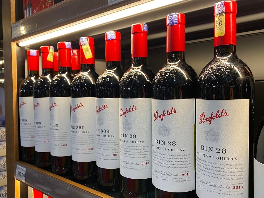 Những chai rượu vang Penfolds Grange do hãng Penfolds thuộc sở hữu của Treasury Wine Estates, Australia sản xuất. (Nguồn: Just Drinks) Những chai rượu vang Penfolds Grange do hãng Penfolds thuộc sở hữu của Treasury Wine Estates, Australia sản xuất. (Nguồn: Just Drinks)