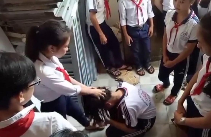 Bạo lực tuổi vị thành niên: Dạy con kỹ năng làm chủ bản thân