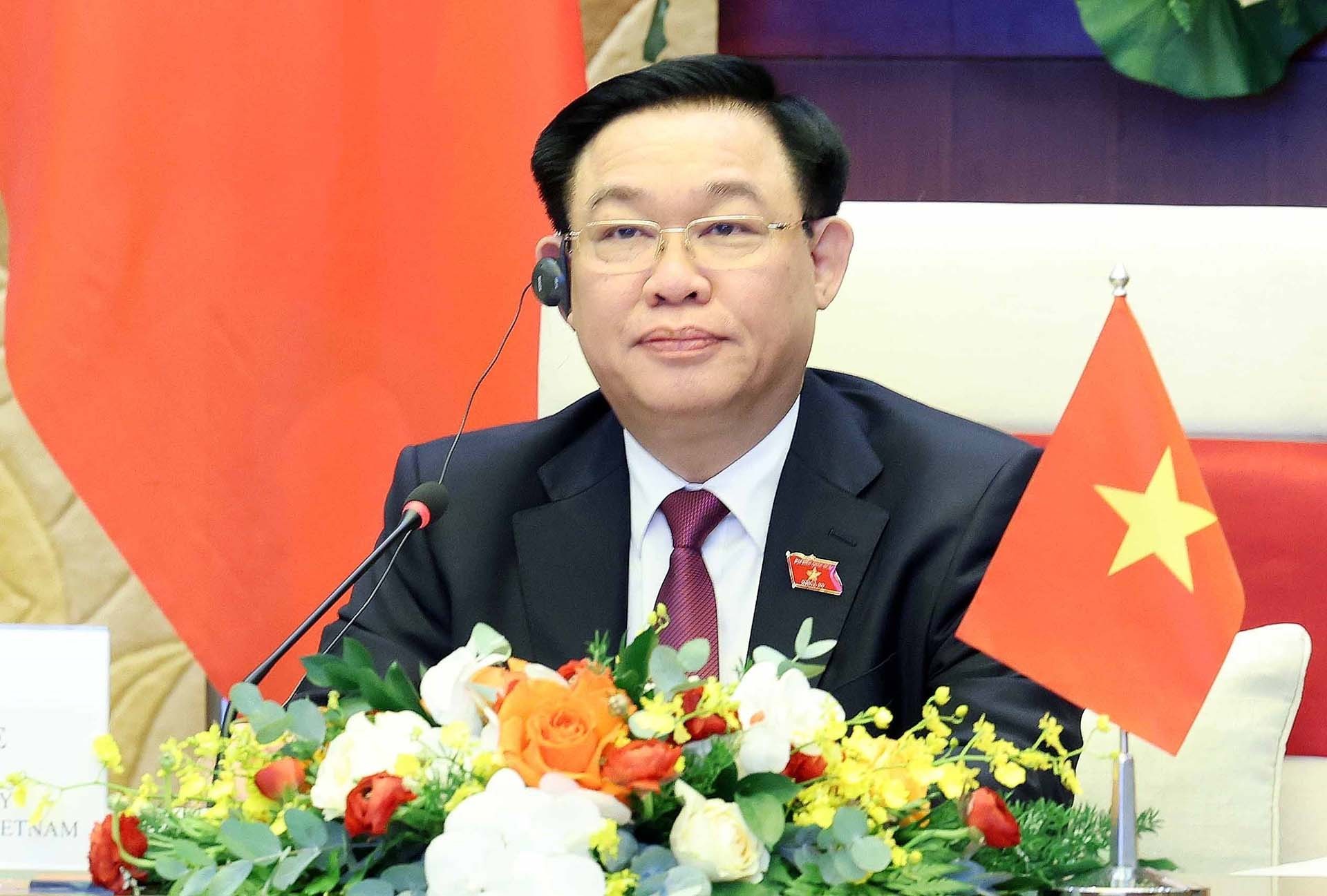 Chủ tịch Quốc hội Vương Đình Huệ điện đàm với Chủ tịch Thượng viện Campuchia Hun Sen Chủ tịch Quốc hội Vương Đình Huệ điện đàm với Chủ tịch Thượng viện Campuchia Hun Sen