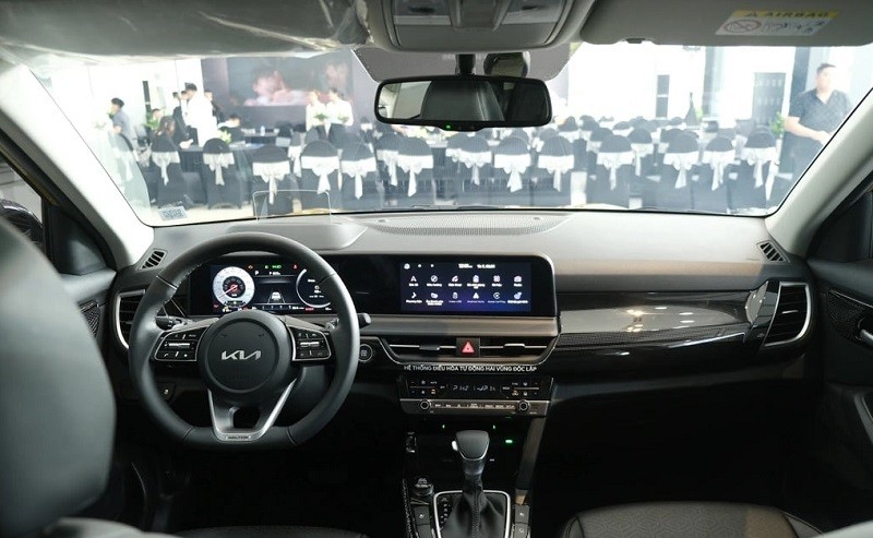 Phanh tay điện tử đã được trang bị trên Kia Seltos 2024, nhưng bản khởi điểm vẫn là phanh tay cơ Phanh tay điện tử đã được trang bị trên Kia Seltos 2024, nhưng bản khởi điểm vẫn là phanh tay cơ