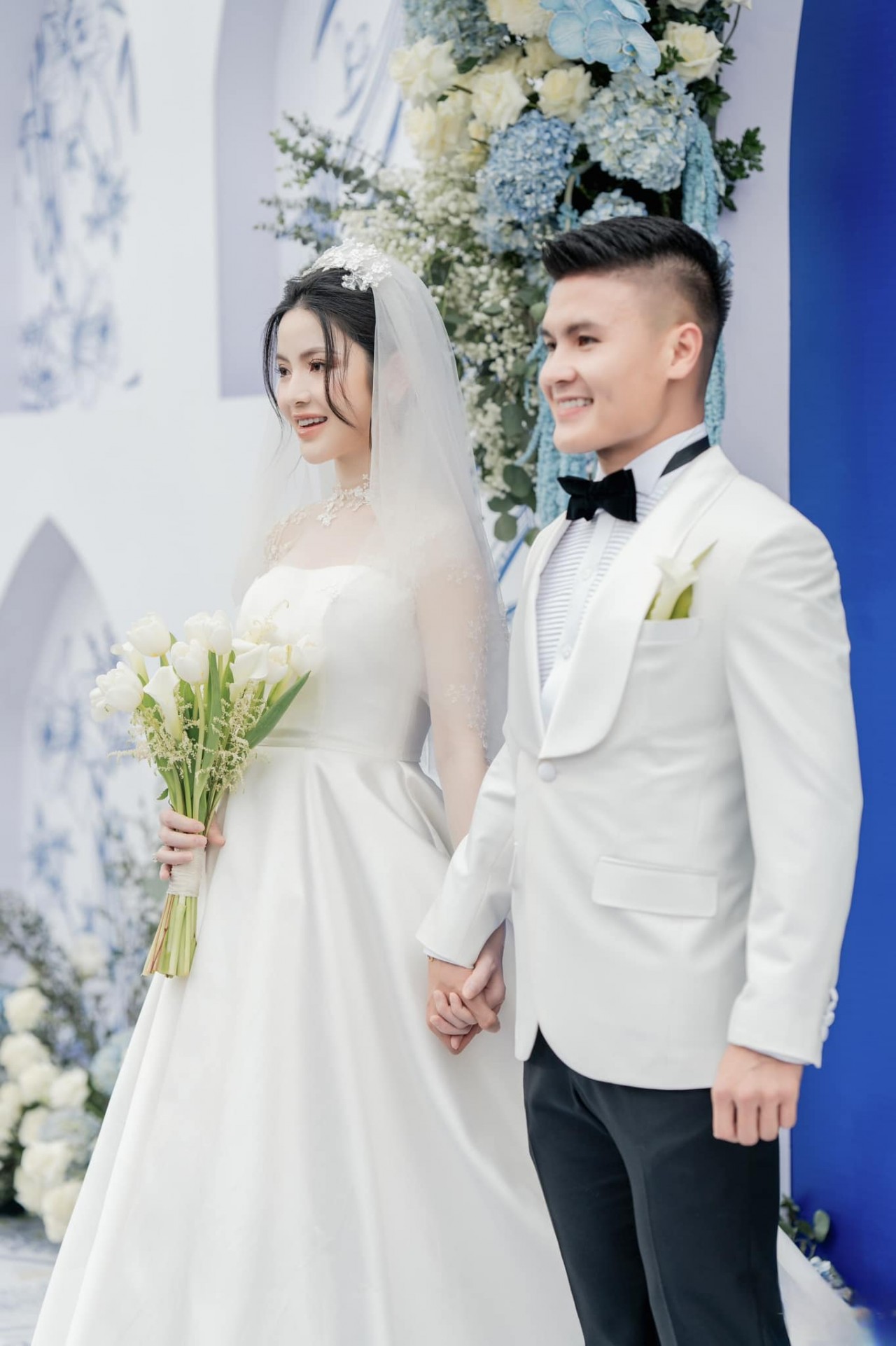 Ngắm loạt ảnh cưới đẹp như mơ của Quang Hải - Chu Thanh Huyền Ngắm loạt ảnh cưới đẹp như mơ của Quang Hải - Chu Thanh Huyền