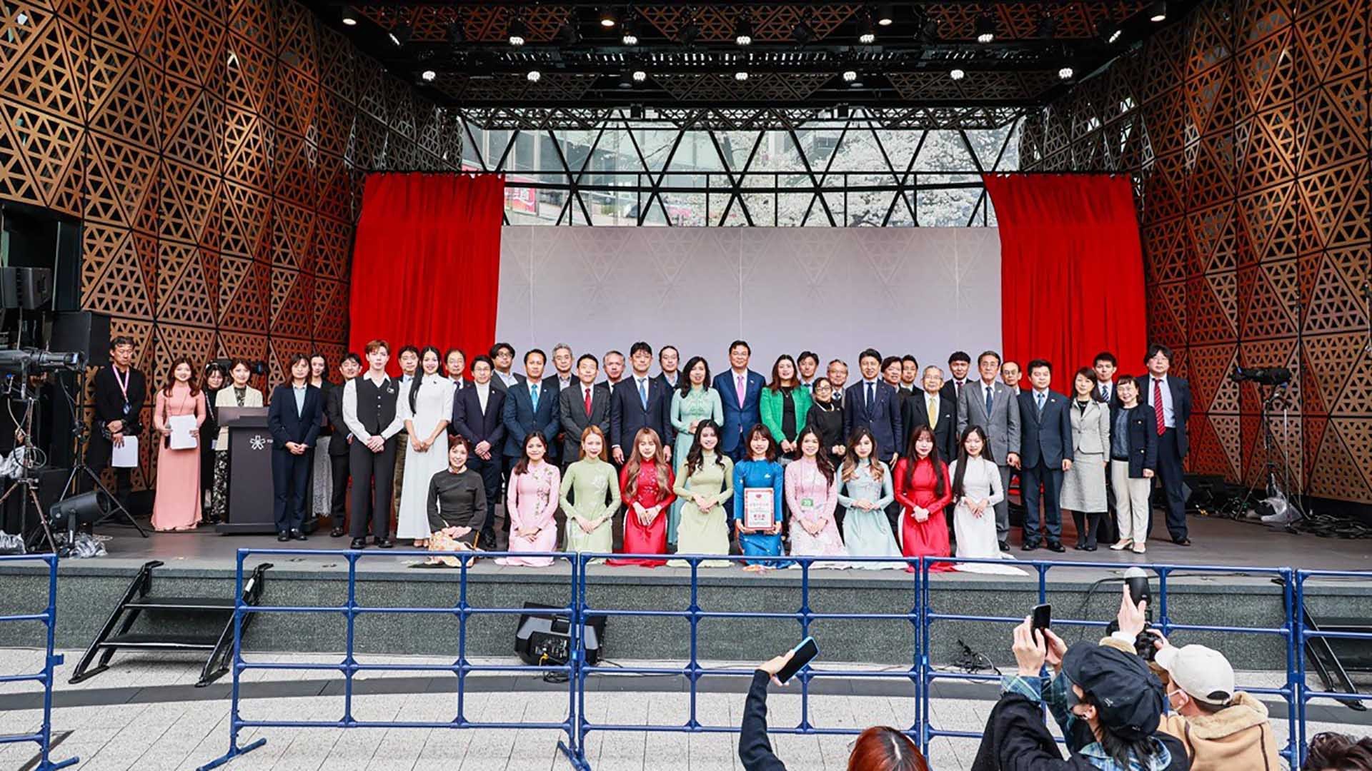 Lễ hội Việt Nam tại công viên Ikebukuro, Tokyo: Cổ vũ tinh thần đoàn kết, tương thân tương ái